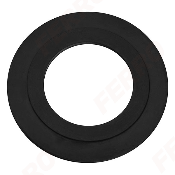 Bottom toilet cistern seal with edge